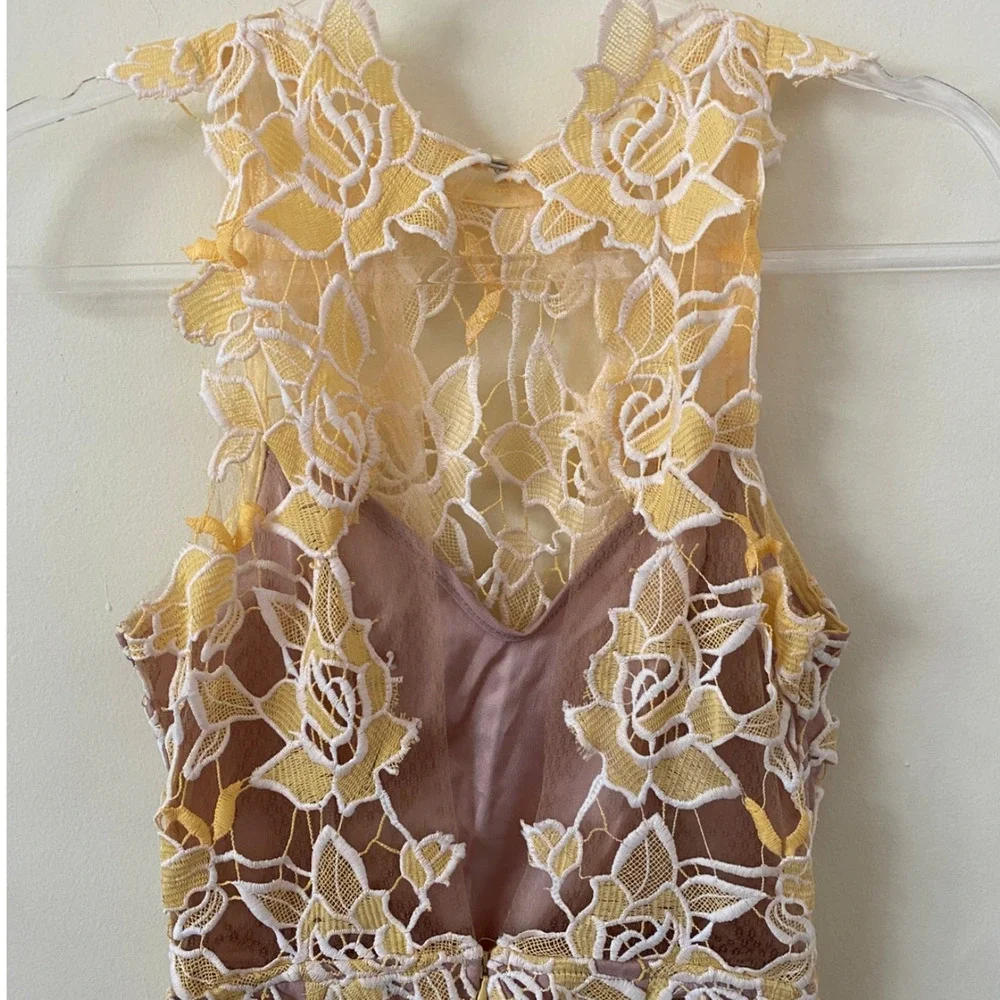 NBD Mini dress Harriet floral Lace Sunshine XS yellow fairy revolve open back - Picture 5 of 7